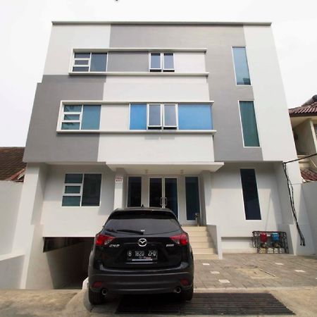 Reddoorz Plus @ Setiabudi Tengah Jakarta Kültér fotó